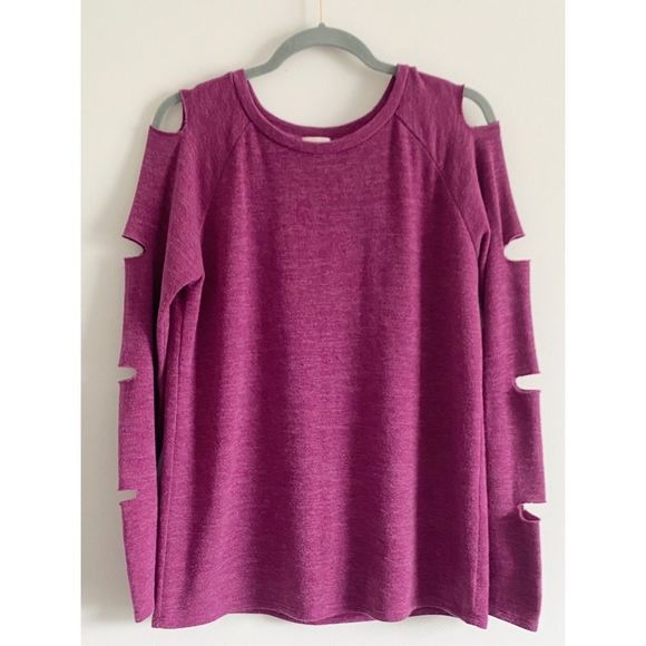 Adorable Goldspark brand Raspberry Crewneck Sweater😁 - Picture 5 of 7